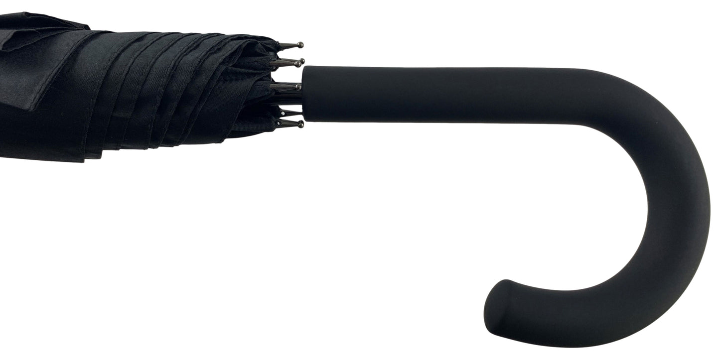 Μαύρη oμπρέλα βροχής, μακριά, αυτόματη, αντιανεμική και με ανθρακόνημα.