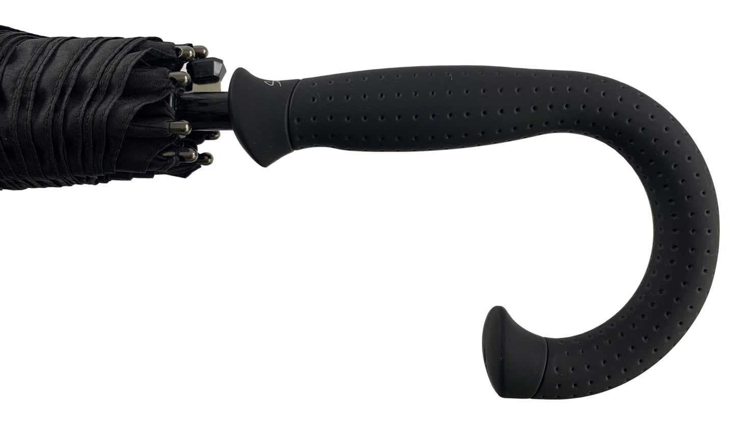 Μαύρη ομπρέλα βροχής, μακριά.